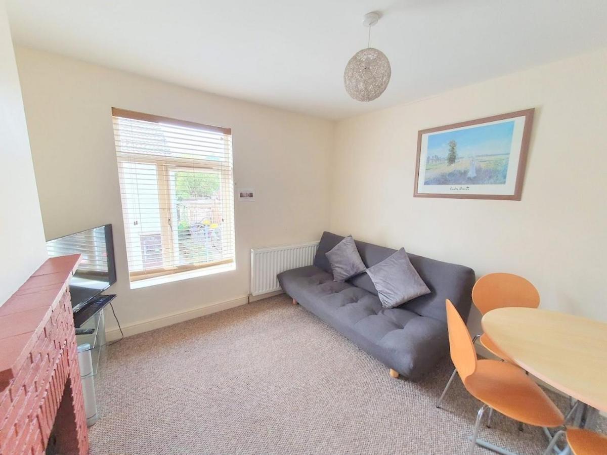 Bassett Flat With 2 Bedrooms And Superfast Wi-Fi Sittingbourne Dış mekan fotoğraf