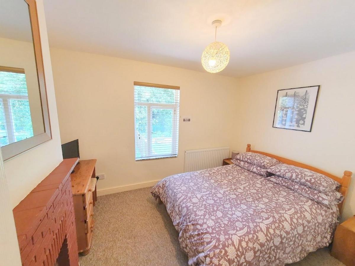Bassett Flat With 2 Bedrooms And Superfast Wi-Fi Sittingbourne Dış mekan fotoğraf