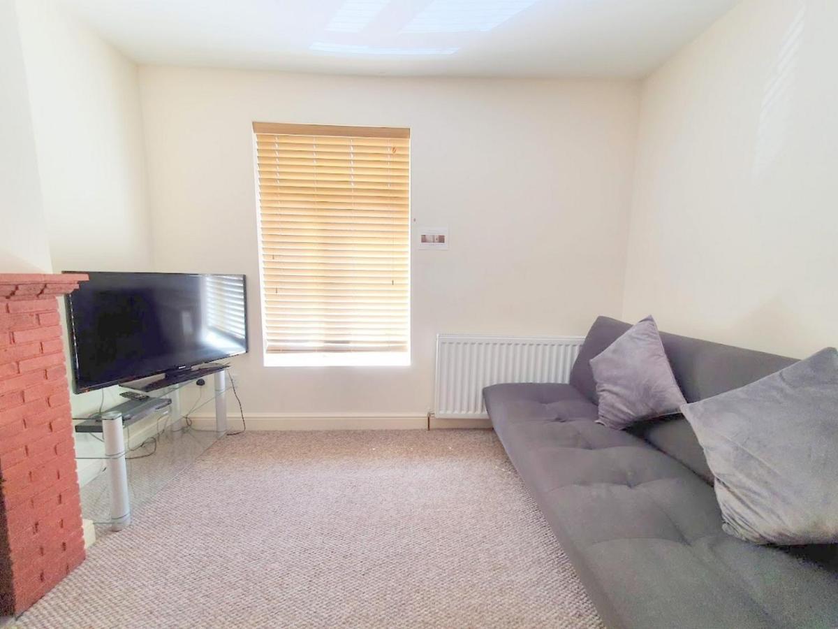 Bassett Flat With 2 Bedrooms And Superfast Wi-Fi Sittingbourne Dış mekan fotoğraf