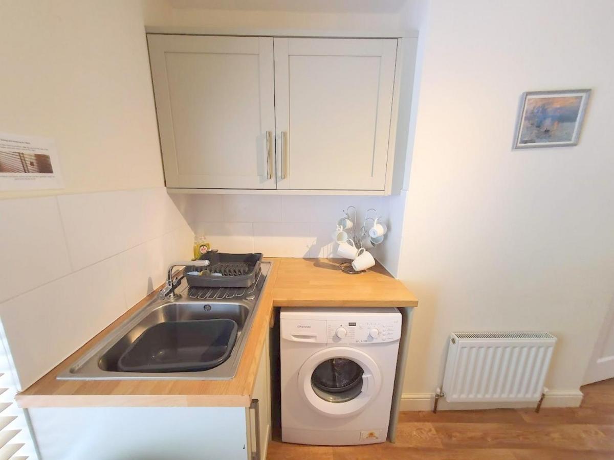 Bassett Flat With 2 Bedrooms And Superfast Wi-Fi Sittingbourne Dış mekan fotoğraf